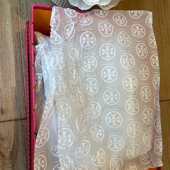 Tory Burch Sandals - Picture 7 of 8